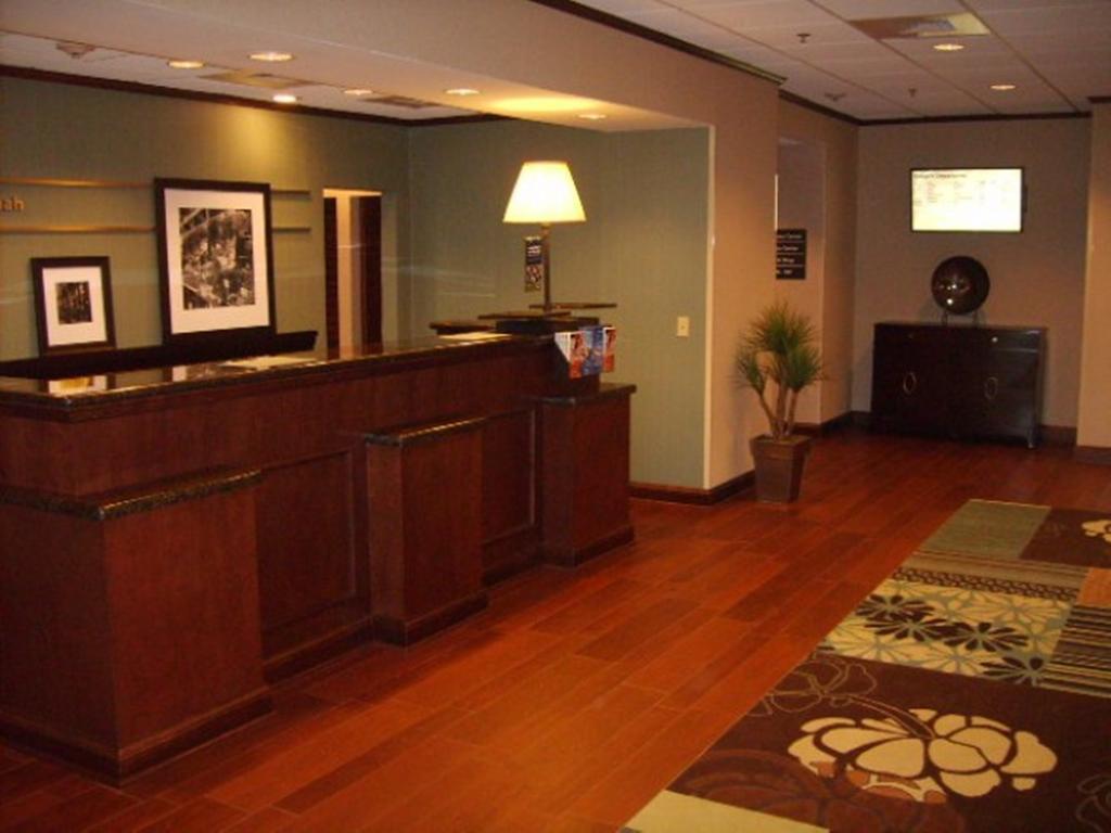 Hampton Inn And Suites Savannah-Airport Exteriör bild